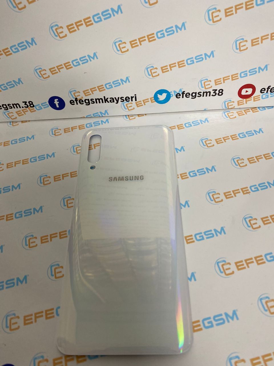 Samsung Galaxy A50 (A505) Arka Kapak Beyaz